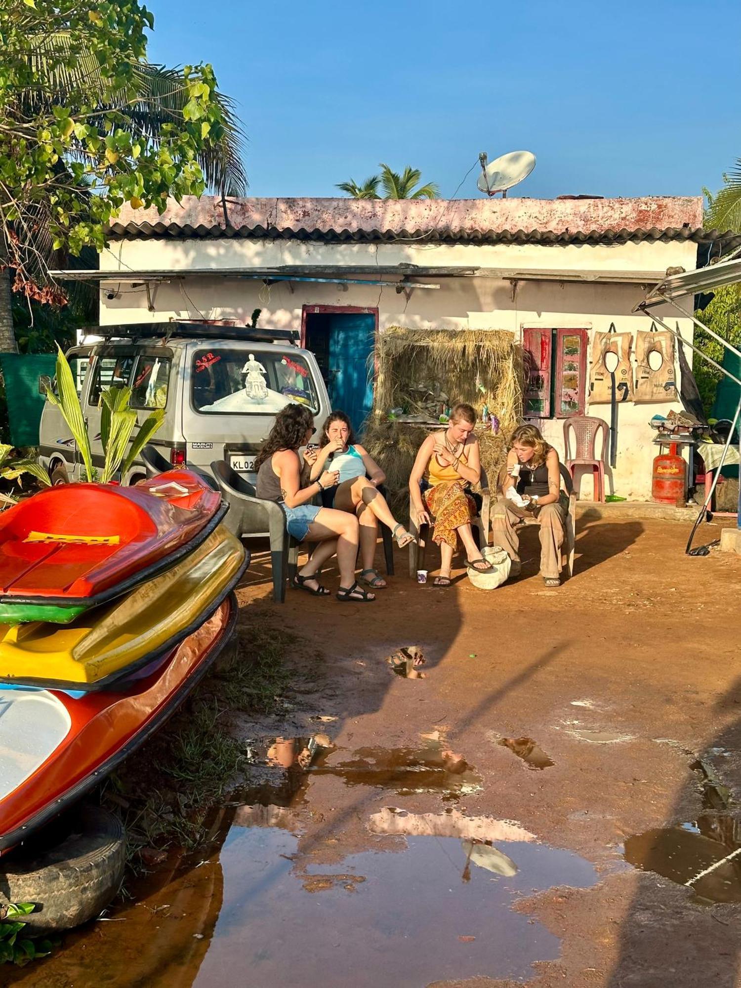 House Of Surf Hostel For Women Varkala Exteriör bild